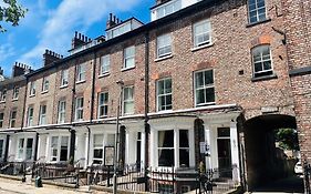 Hedley House Hotel & Apartments